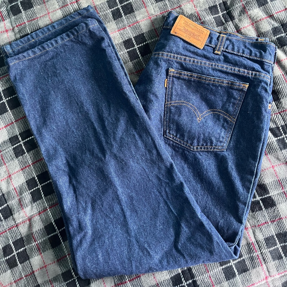 Orange tab Levi’s